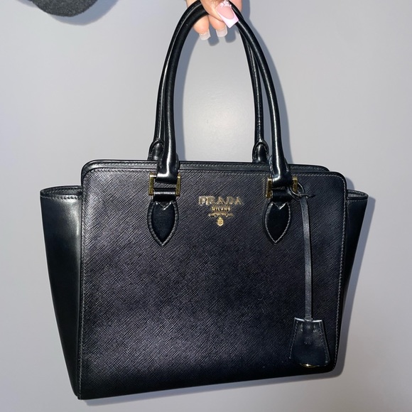 100% Authentic Prada Women's Medium Saffiano Leather Shoulder Tote Handbag - Picture 1 of 6